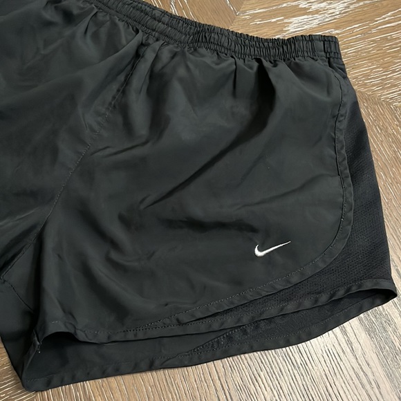 Nike tempo DRI-fit black running shorts - Picture 3 of 17
